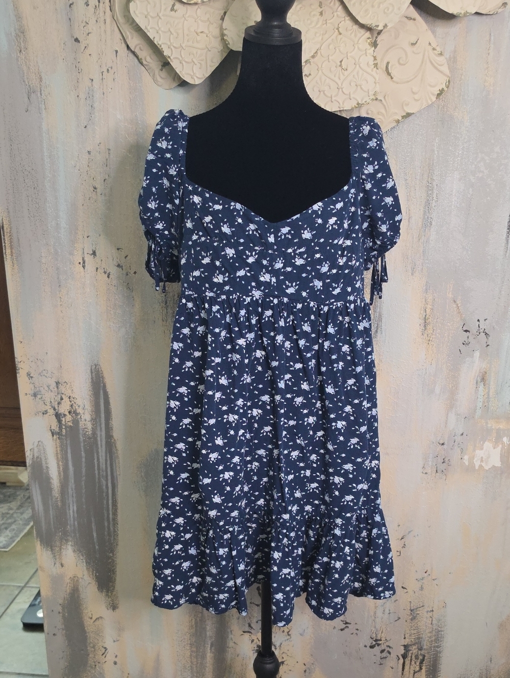 Women's Aeropostale Navy White Floral Puff-Sleeve Dress Size XL